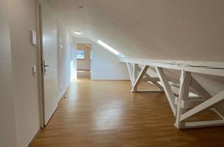 Wohnung mieten in 75339 Höfen, kürzlich sanierte 2-Zimmer-Wohnung in gepflegtem Wohnhaus
