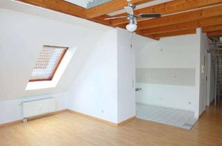 Wohnung mieten in Hauptstraße 32, 01640 Coswig, Maisonettewohnung mit Balkon, halboffener Küche, Laminatboden & Badewanne * gegenüber Börse Coswig