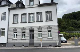 Wohnung mieten in Kölner Straße 16, 53902 Bad Münstereifel, Großzügige 3-Zimmer-Wohnung mit Balkon, Einbauküche und Renovierung vor Einzug