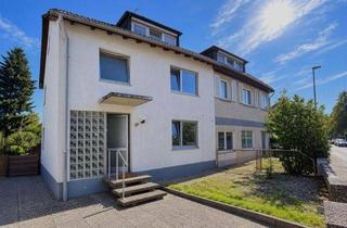 Einfamilienhaus kaufen in 55246 Mainz-Kostheim, Mainz Kostheim! Großzügige 7 Zi-DHH - 2 FH auch umsetzbar - 2 Balkonen, Terrasse, Garten & Hof!