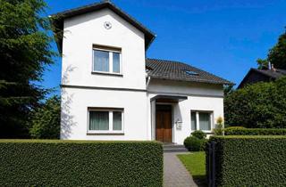 Villa kaufen in 21521 Aumühle, Sanierungsbedürftige Altbauvilla mit großem Grundstück und vielseitigem Entwicklungspotenzial