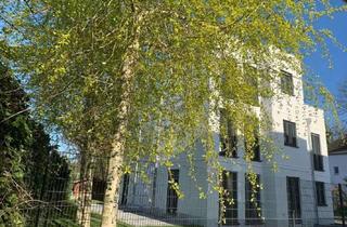 Haus mieten in 14129 Zehlendorf, Doppelhaushälfte mit 168 m² Wohnfläche in Berlin-Schlachtensee