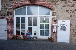 Haus mieten in 56651 Oberdürenbach, Aussergewöhnliches Einfamilienhaus mit Garten und 2 Carports