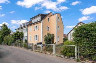 Anlageobjekt in 79104 Herdern, Reizvolles Dreifamilienhaus in gesuchter Stadtlage