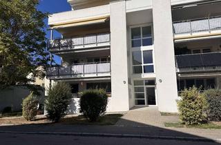 Wohnung kaufen in 79639 Grenzach-Wyhlen, Lichtdurchflutete 4-Zimmer-Wohnung mit großem Balkon, Lift und 2 TG Stellplätzen