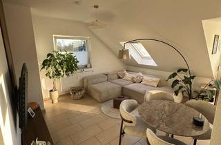 Wohnung mieten in 51469 Bergisch Gladbach, Sanierte 2-Zimmer-Dachgeschosswohnung in Bergisch Gladbach