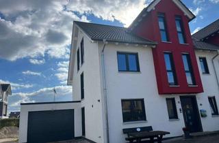 Doppelhaushälfte kaufen in 69514 Laudenbach, Großzügige Doppelhaushälfte mit ca. 218 m² Wohnfl., PV-Anlage, Kamin und gr. Garage, Privatverkauf