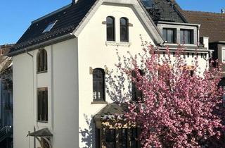 Wohnung mieten in 40235 Düsseldorf, Jugendstil-Villa, kernsaniert: 3 Zimmer, 109 m², Dachterrasse nahe Grafenberger Wald