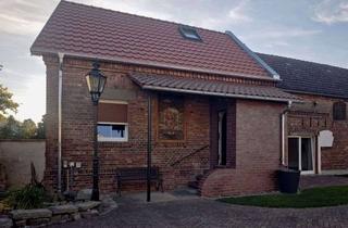 Haus mieten in Lubolzer Dorfstraße 43, 15907 Lübben, Haus zu vermieten, 4 Zimmer mit 2 Garagen und Terrasse