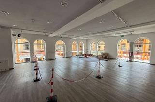 Büro zu mieten in 24768 Rendsburg, Großzügige Verkaufsfläche mit Büroräumlichkeiten über 2 Ebenenen!