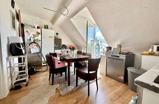 Wohnung kaufen in 40227 Düsseldorf, Düsseldorf-Oberbilk: Helle 3-Zimmer-Dachgeschoss-Wohnung mit ca. 12 m² Balkon und solider Vermietung