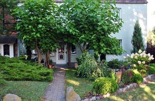 Doppelhaushälfte kaufen in 23974 Neuburg, Neuburg - Große Doppelhaushälfte mit 2 abgeschl.Wohnungen zu verkaufen