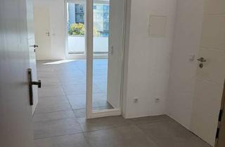 Wohnung kaufen in 42859 Remscheid, Remscheid - Sanierte 2 Zimmer Eigentumswohnung mit Balkon und Stellplatz