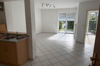 Wohnung kaufen in 59494 Soest, Soest - Attraktive 2-Zimmer-Erdgeschosswohnung mit Gartenanteil in Soest