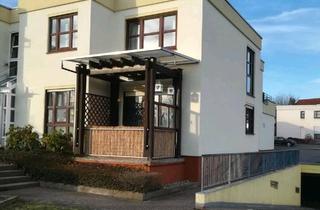 Wohnung kaufen in 34128 Kassel, Kassel - Charmante 2 ZKB mit Balkon und Stellplatz Nähe Bhf Wilhelmshöhe