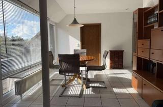 Wohnung kaufen in 57223 Kreuztal, Charmante Dachgeschosswohnung (3 ZKB) mit Loggia und Garage in Kreuztal zu verkaufen