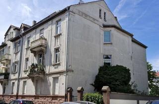 Wohnung kaufen in 68305 Waldhof, 2-Zimmer-Wohnung mit ausbaubarem Dachgeschoss