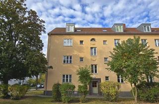 Wohnung kaufen in 14165 Zehlendorf, Zehlendorf: helle Dachgeschosswohnung, ca. 74 m² – frei ab März 2027