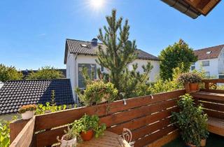 Wohnung kaufen in 97230 Estenfeld, Drei Zimmer mit Südbalkon- Gepflegte Eigentumswohnung mit Stellplatz und Kellerraum in ruhiger Lage