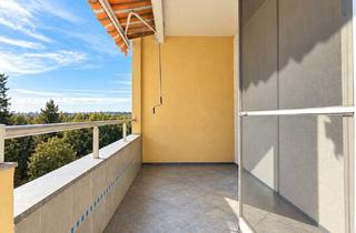 Wohnung kaufen in Gatower Straße 73, 13595 Spandau, Bezugsfreie 2,5 Zimmer Wohnung mit großer Loggia und Aufzug