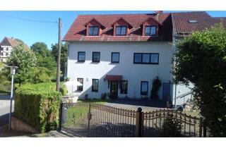 Wohnung mieten in Bergstr. 21, 01848 Hohnstein, Charmante 2-Zimmer-Wohnung mit Einbauküche, Stellplatz und idyllischem Obstgarten