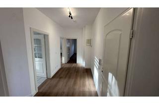 Wohnung mieten in Eutiner Straße 21a, 23795 Bad Segeberg, Gepflegte 3-Zimmer-Wohnung mit Balkon, Einbauküche und Garage in Bad Segeberg