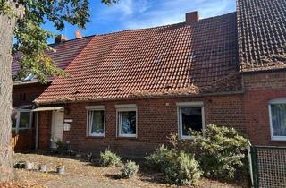 Reihenhaus kaufen in 19348 Pirow, Charmantes Reihenhaus mit Scheune, Innenhof und Grundstück