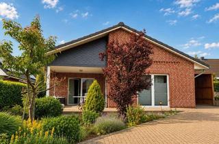 Haus kaufen in 23881 Breitenfelde, Wohnen auf einer Ebene – großzügiger Klinkerbungalow mit Garten in Breitenfelde
