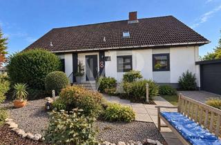Einfamilienhaus kaufen in 37574 Einbeck, Ihr Zuhause in Einbeck – Gepflegtes Einfamilienhaus mit PV-Anlage und liebevoll angelegtem Garten