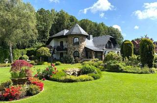 Haus kaufen in 35685 Dillenburg, Your home is your castle - Einzigartige Immobilie mit parkähnlichem Grundstück