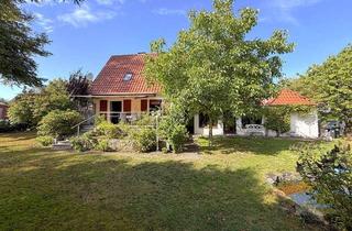 Anlageobjekt in 23611 Bad Schwartau, Charmantes Einfamilienhaus auf Eckgrundstück – mit Kamin, Südterrasse & schönem Garten