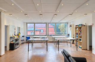 Praxen mieten in Feldmannstr. 74, 66119 Saarbrücken, Helle Praxisräume im Ärztehaus – 276 m², Aufzug und 5 Stellplätze