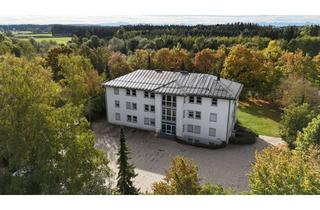 Immobilie kaufen in 87656 Germaringen, teilvermietetes Bürogebäude mit Wohntrakt und Freiflächen - 20 Stellplätze