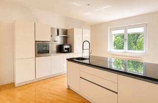 Wohnung kaufen in 12203 Lichterfelde, Große, helle Wohnung mit Garten und 2 Balkonen in Lichterfelde West