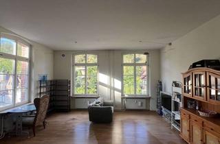 Wohnung kaufen in 64625 Bensheim, Wohnen mit Geschichte – Charmante 3-Zimmer-Wohnung mit Balkon im ehemaligen Schulhaus