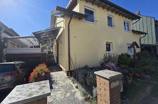 Wohnung mieten in 64625 Bensheim, Dachgeschosswohnung mit Kaminofen, Balkon und überdachtem Freisitz