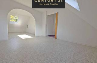 Wohnung mieten in 66125 Saarbrücken, Großzügige 2,5-ZKB-Dachgeschosswohnung mit Einbauküche