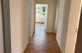 Wohnung mieten in Sendener Straße 53, 48249 Dülmen, Renovierte Dachgeschosswohnung mit kleinem Südbalkon.