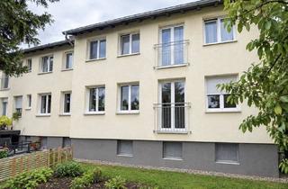 Wohnung kaufen in 89284 Pfaffenhofen, Freiraum für Ihre Wohnideen – 3-Zimmer-Wohnung mit attraktivem Entwicklungspotenzial