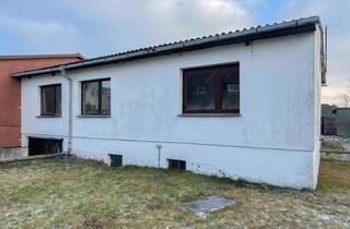 Doppelhaushälfte kaufen in 17509 Brünzow, Sanierungsobjekt mit Potenzial – Doppelhaushälfte auf gemeindeeigenem Grundstück mit Erwerbsoption