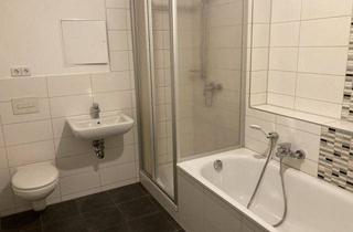 Wohnung mieten in Webergasse, 07545 Gera, Komfortabel & citynah: Erdgeschosswohnung mit Wanne und Dusche plus Balkon.