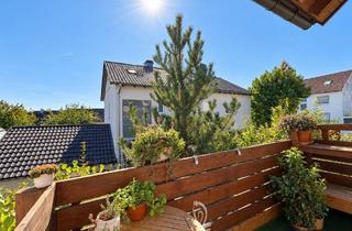 Wohnung kaufen in 97230 Estenfeld, Estenfeld - Drei Zimmer mit Südbalkon- Gepflegte Eigentumswohnung mit Stellplatz und Kellerraum in ruhiger Lage