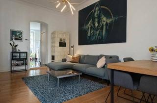 Wohnung kaufen in 12159 Berlin, Berlin - Direkt einziehen statt renovieren: Altbau mit Stuck & 2 Balkonen
