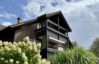 Wohnung kaufen in 82538 Geretsried, Offener Dachstuhl & sonniger Balkon: freie 1 ½ Zi.-DG-Whg. in schöner ruhiger Lage im Musikerviertel