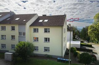 Wohnung kaufen in 59755 Arnsberg, 3-Zimmer-Dachgeschosswohnung mit Garage – attraktive Kapitalanlage oder Eigennutzung