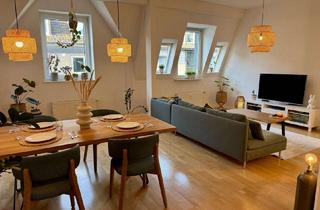 Wohnung kaufen in 47058 Duissern, Lichtdurchflutete Altbau-Maisonette mit Kamin, Klimaanlage und ruhigem Wohnambiente