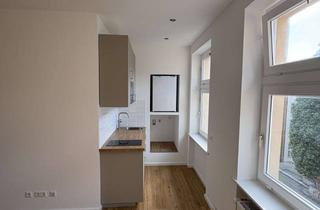 Wohnung mieten in Hobrechtstraße, 12043 Neukölln, Klein. Fein. Neu belebt. Modernisiertes 1-Zimmer City-Apartment mit EBK im ruhigen 4.OG Seitenflügel