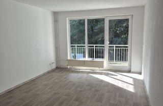 Wohnung mieten in Karlsluster Str. 10, 15859 Storkow, Helle, geräumige 2 Zimmer Wohnung mit großem Balkon und Blick ins Grüne!