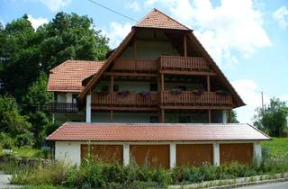 Wohnung mieten in Flötzlingerstr 17, 78126 Königsfeld, Großzügige 3-Zimmerwohnung mit Balkon im Ortsteil Weiler