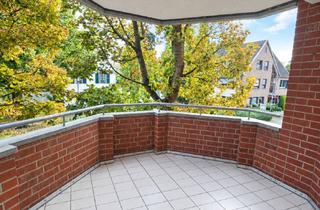 Wohnung mieten in Steinweg, 41515 Grevenbroich, Geräumige City-Wohnung mit 2 Balkonen und Stellplatz wird für Sie renoviert!